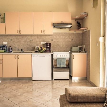 Apartments Domagoj - On The Beach Lukovo Šugarje Εξωτερικό φωτογραφία