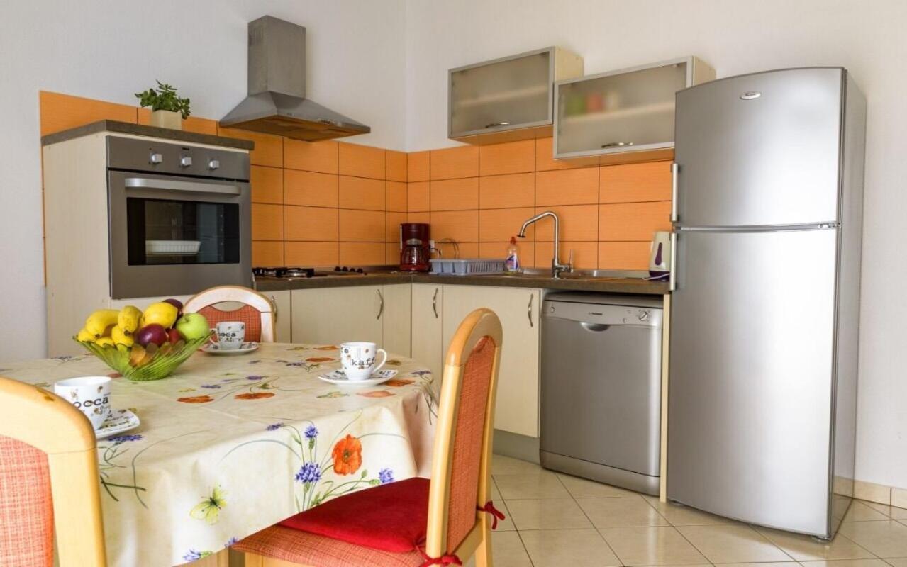 Apartments Domagoj - On The Beach Lukovo Šugarje Εξωτερικό φωτογραφία