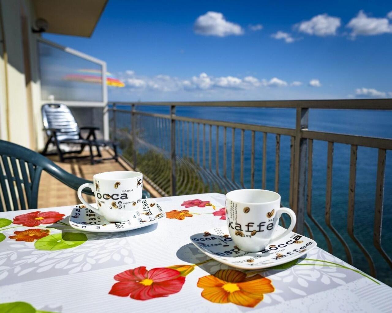 Apartments Domagoj - On The Beach Lukovo Šugarje Εξωτερικό φωτογραφία